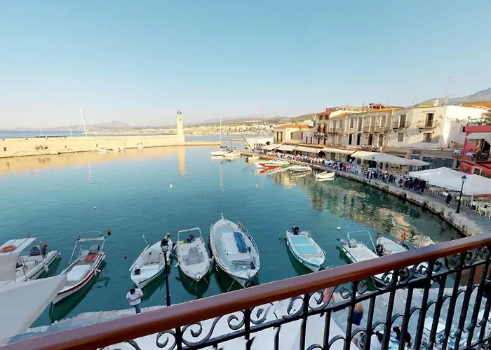Porto Enetiko Suites